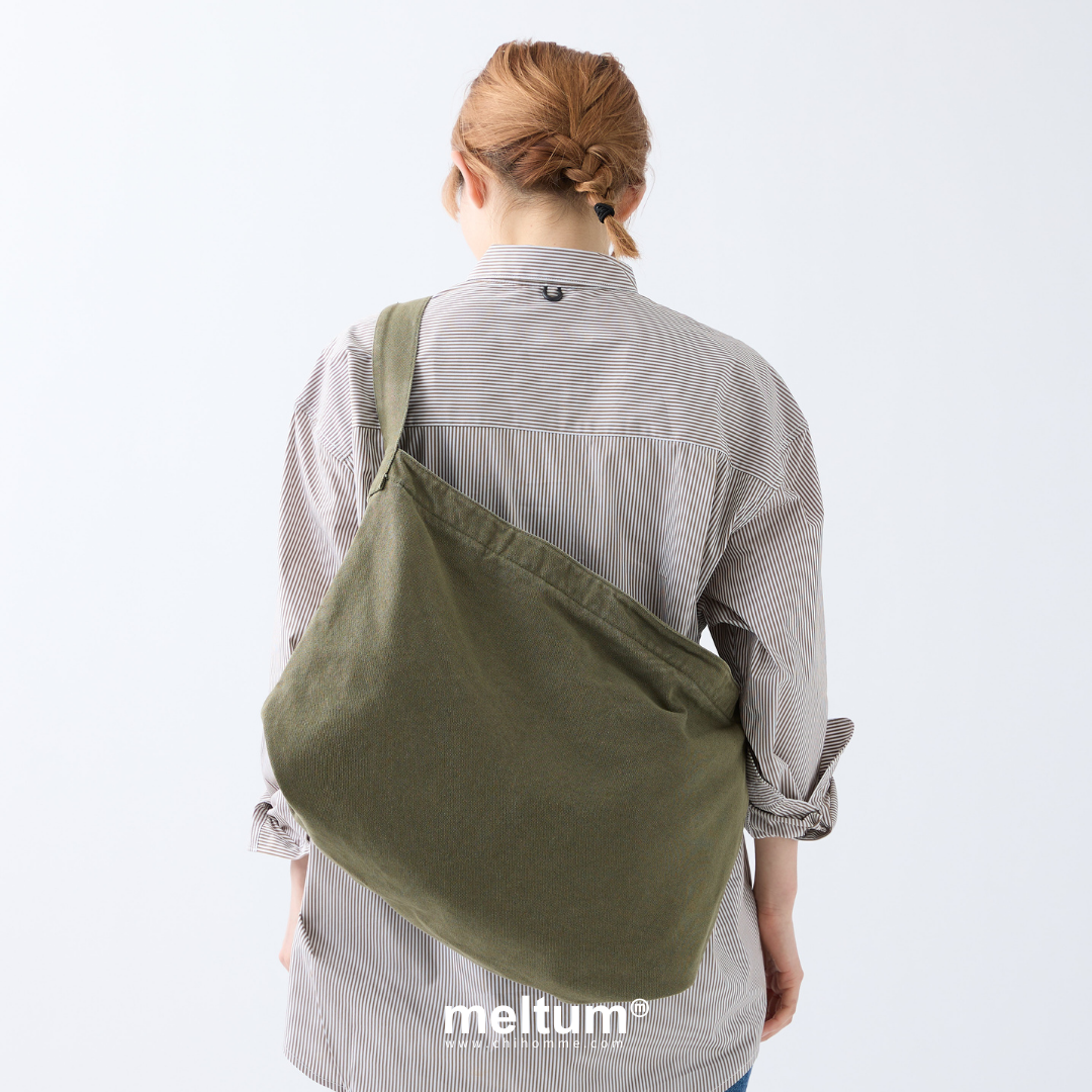 CANVAS SHOULDER BAG 帆布肩背包