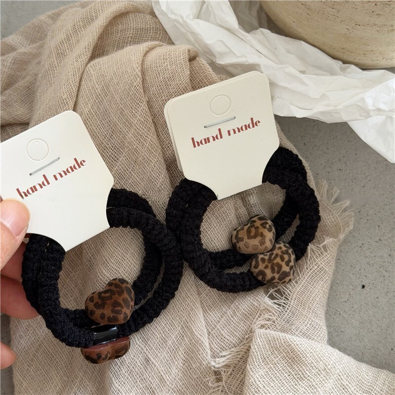 《6547》植絨愛心豹紋彈力髮圈(2入)