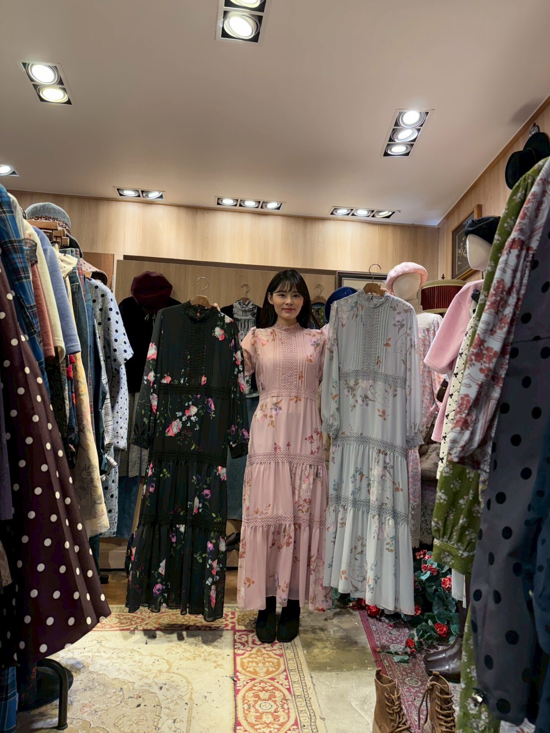 KM5411 小立領壓摺花花連身裙