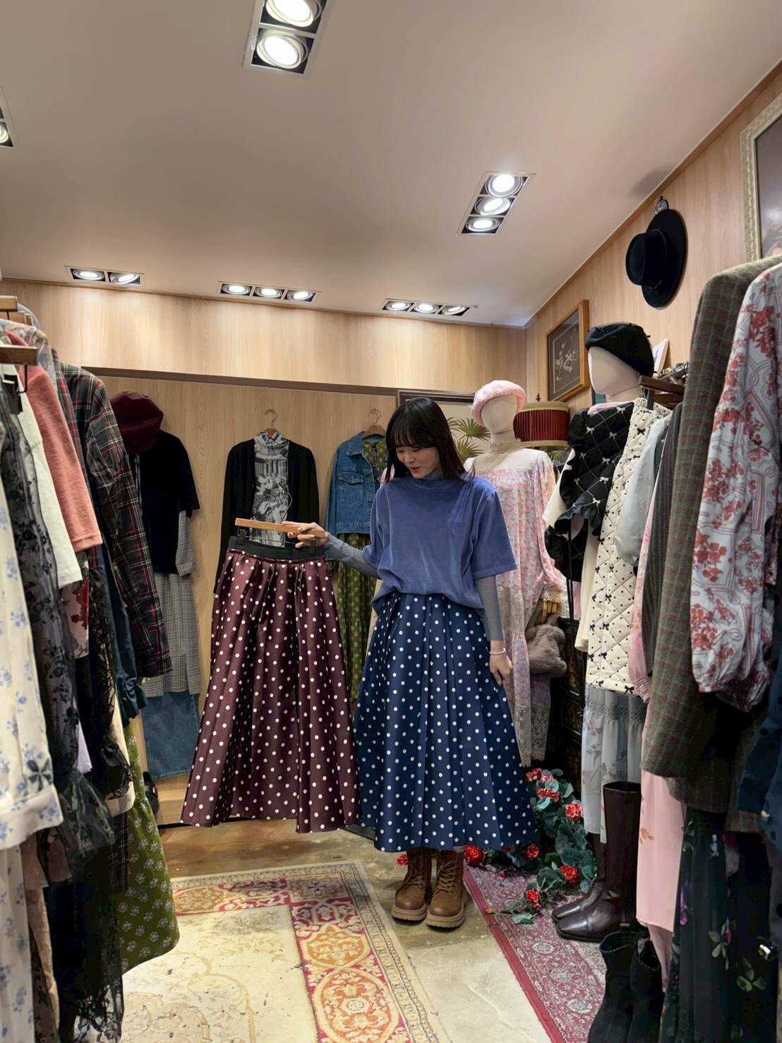 KM5421 光澤點點挺身百褶裙