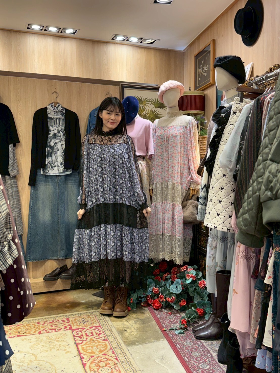 KM5428 蕾絲拼接碎花連身裙