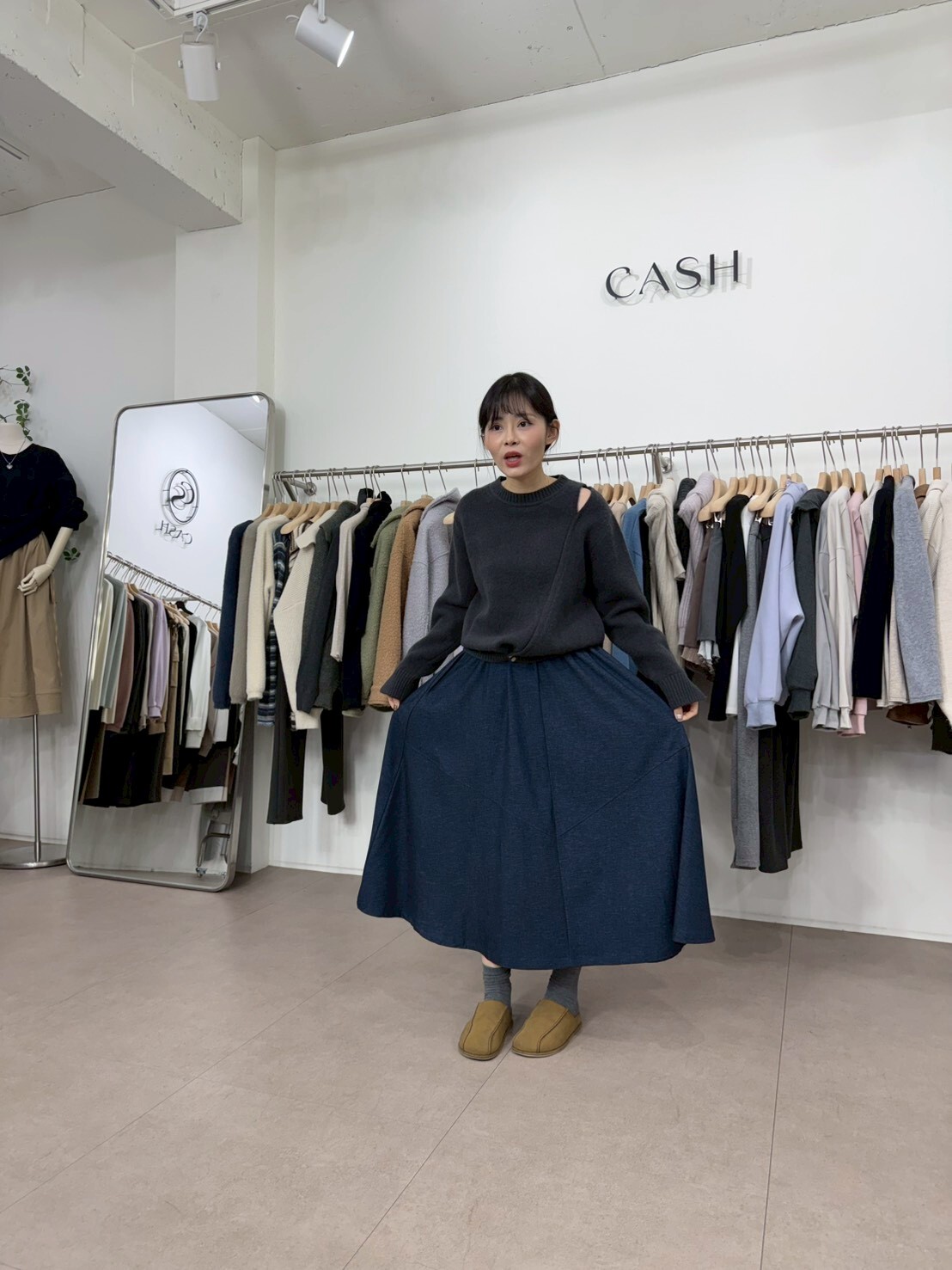 CA5401 全橡筋壓褶傘形半身裙 *特價* (優惠碼同充值購物金不適用)