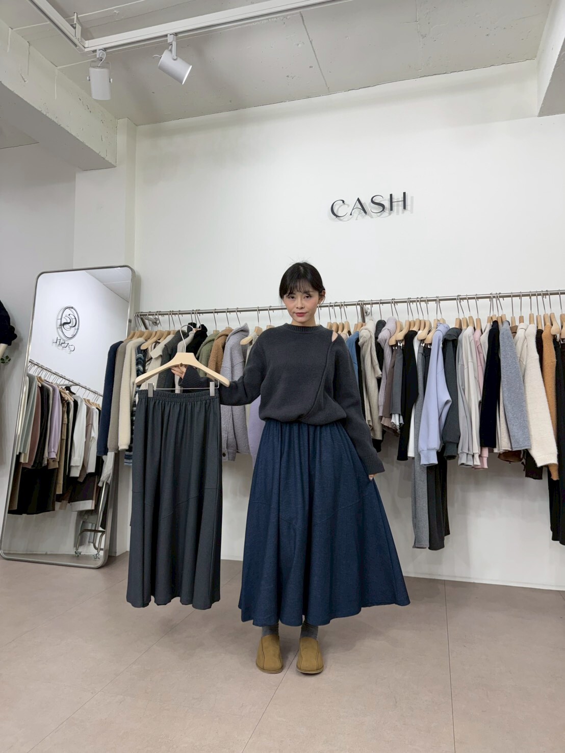 CA5401 全橡筋壓褶傘形半身裙 *特價* (優惠碼同充值購物金不適用)