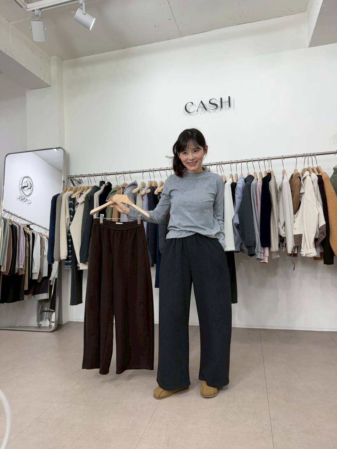 CA5419 橡筋腰運動風休閑褲 *特價* (優惠碼同充值購物金不適用)