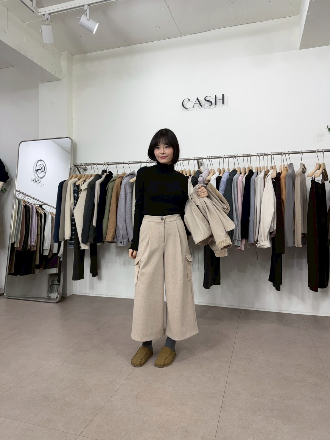 CA5426 木耳捲邊樽領上衣 *特價* (優惠碼同充值購物金不適用)