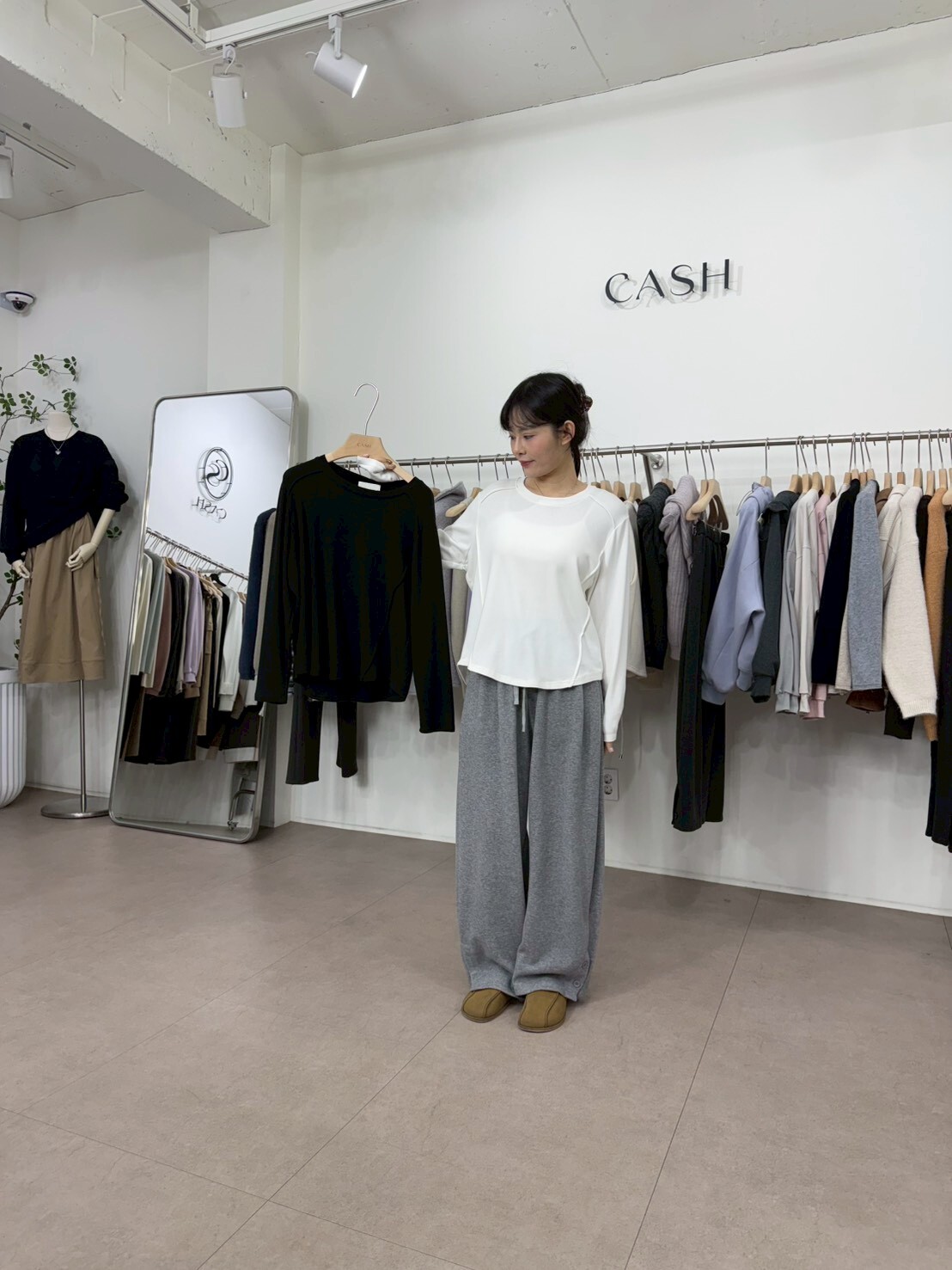 CA5408 明顯收腰圓領上衣 *特價* (優惠碼同充值購物金不適用)