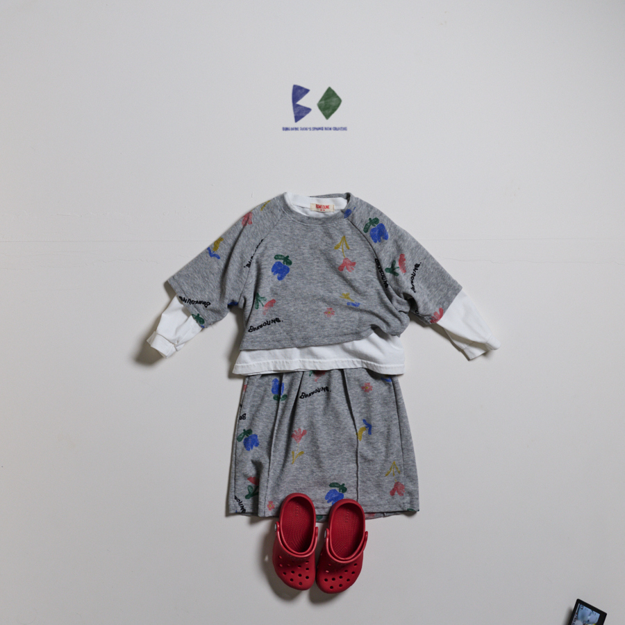 畫布上的花衛衣