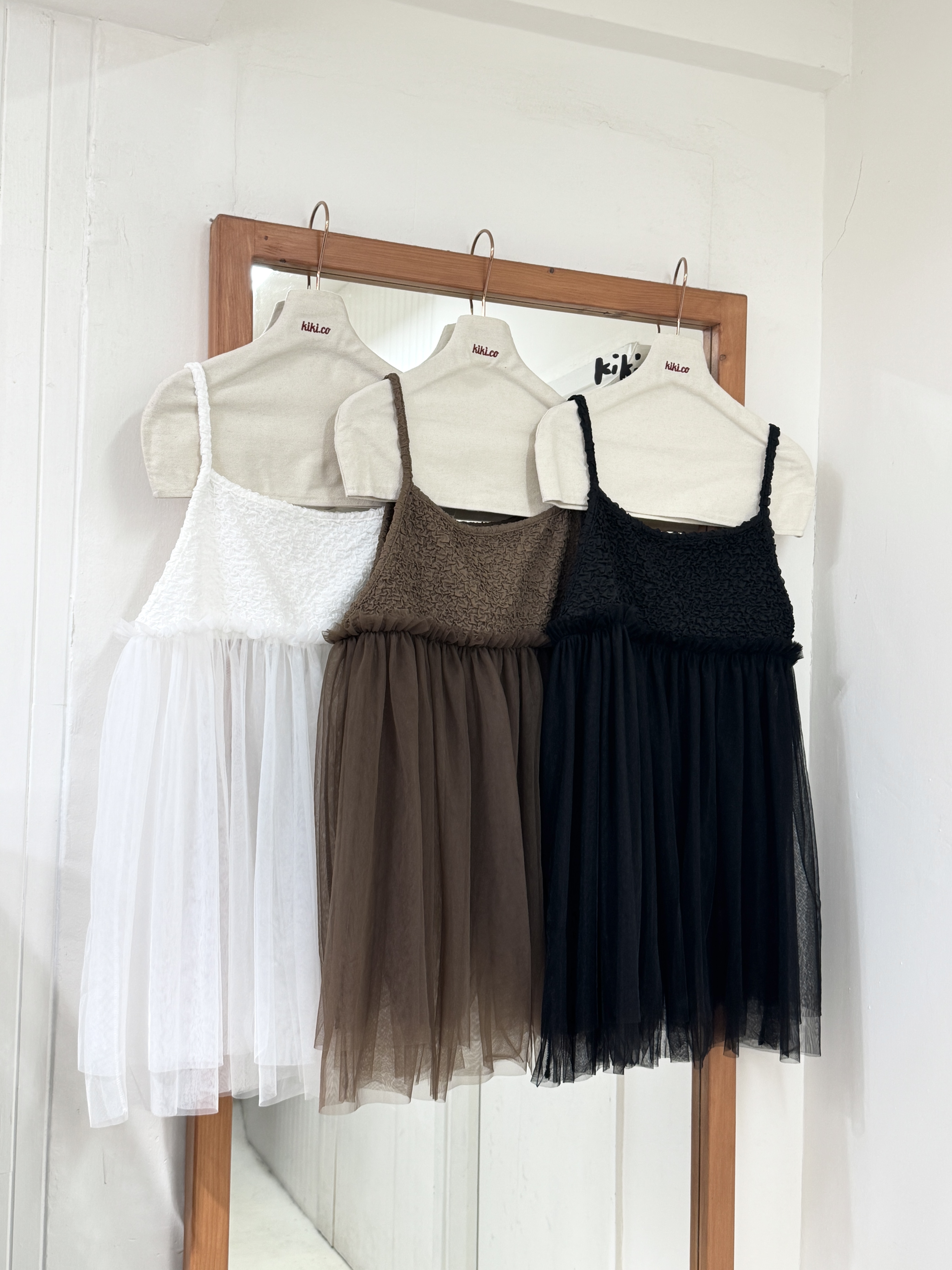 皺皺布拼紗吊帶外搭