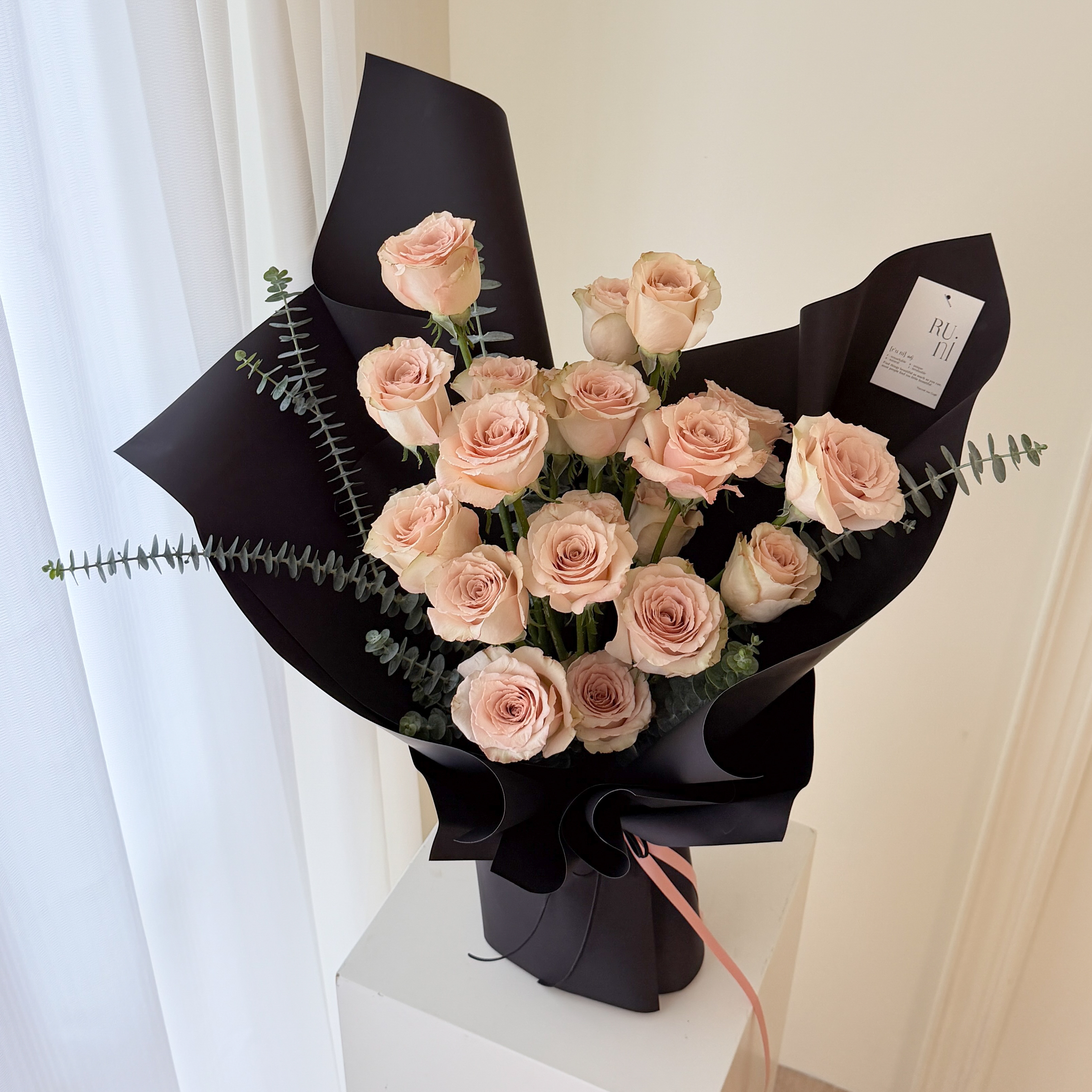 卡斯羅特-進口20支流沙玫瑰鮮花花束