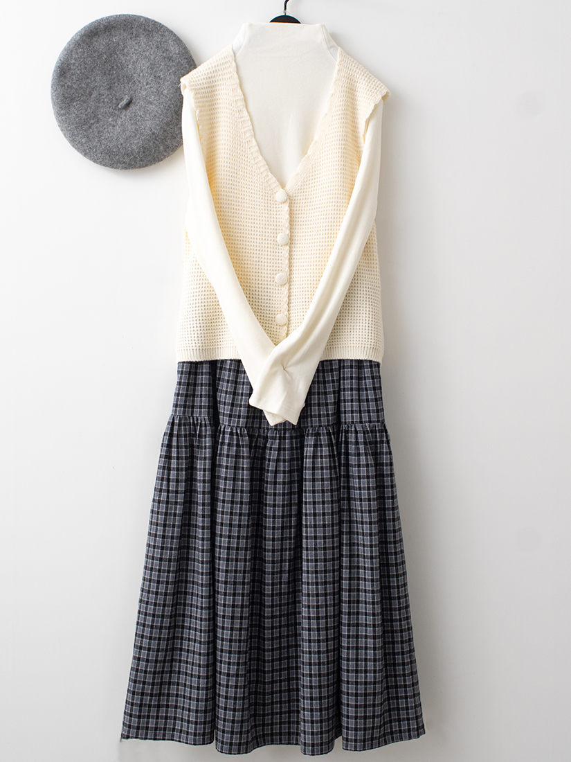 織紋針織背心磨毛上衣細褶八分裙組合