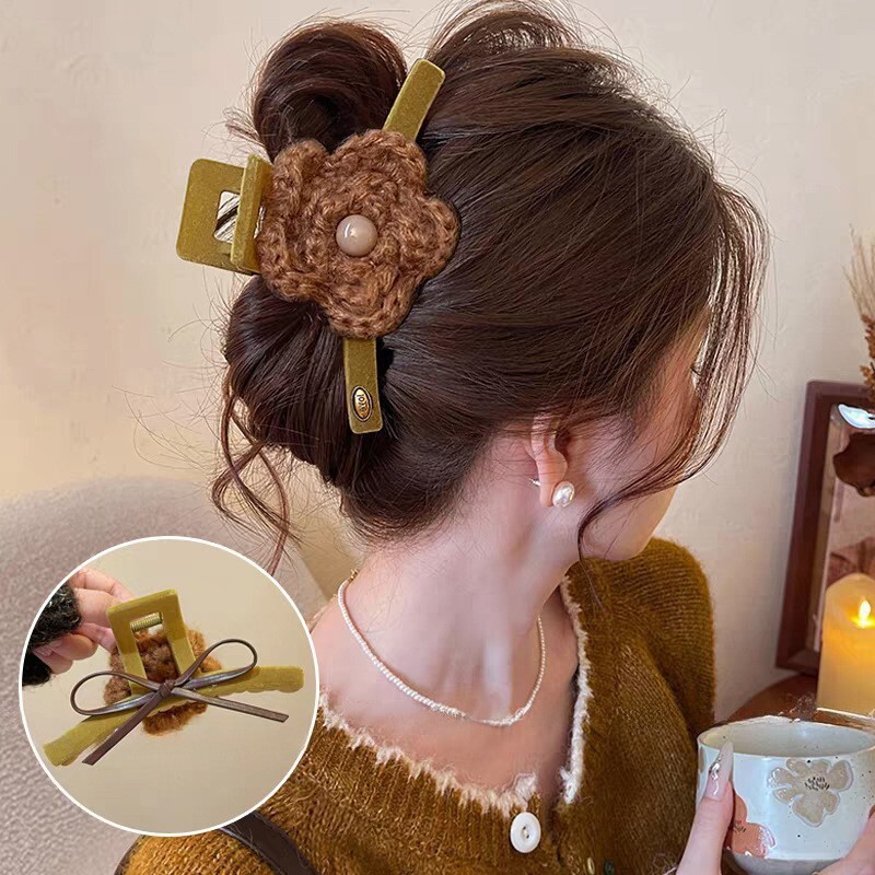 13CM Autumn-Winter Knitted Plush Flower Hair Clip