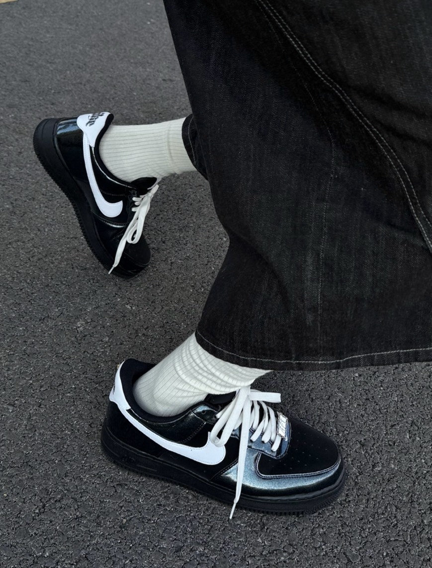 國外限定 Nike Air Force 1 AF1 漆皮 哥德字 IB6843001