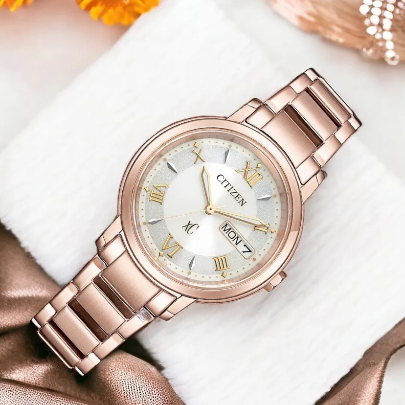 預購款【Citizen 星辰】XC 光動能時尚腕錶 復古羅馬字 手錶 EW2426-62A