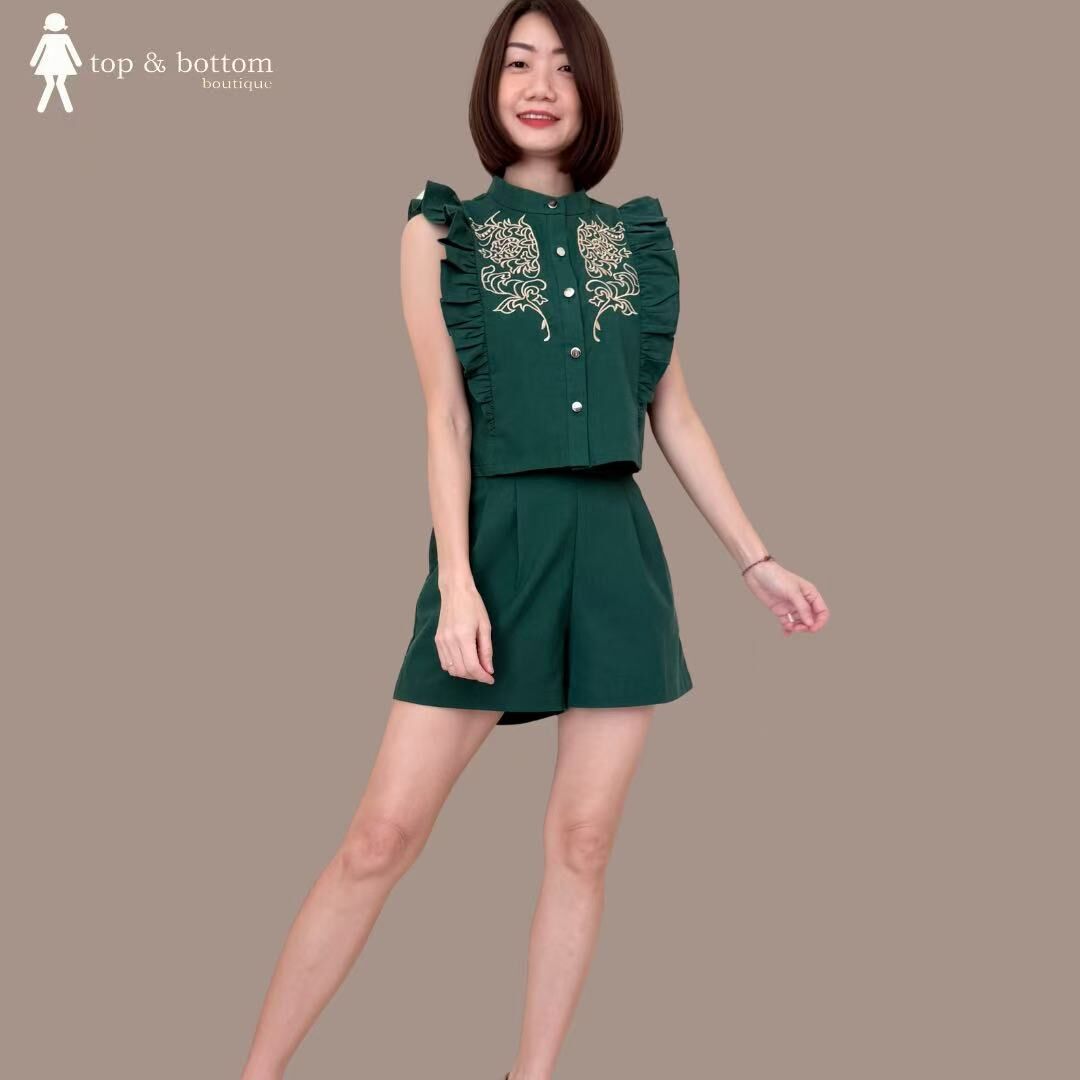 FRILLS SLEEVE EMBROIDERED BUTTON BLOUSE