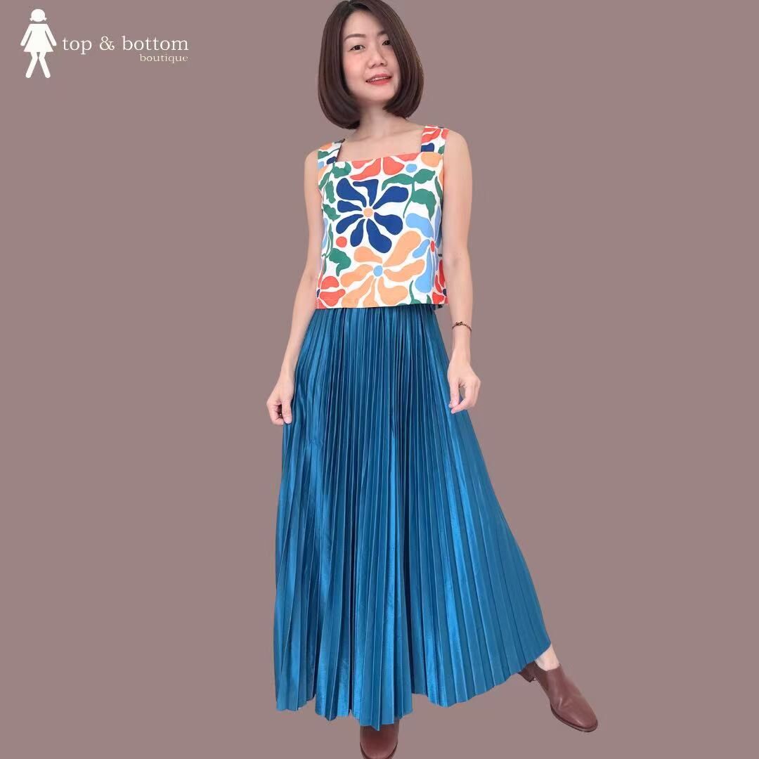 STRAP COLOUR FLOWER BLOUSE & SHORTS SET SUIT