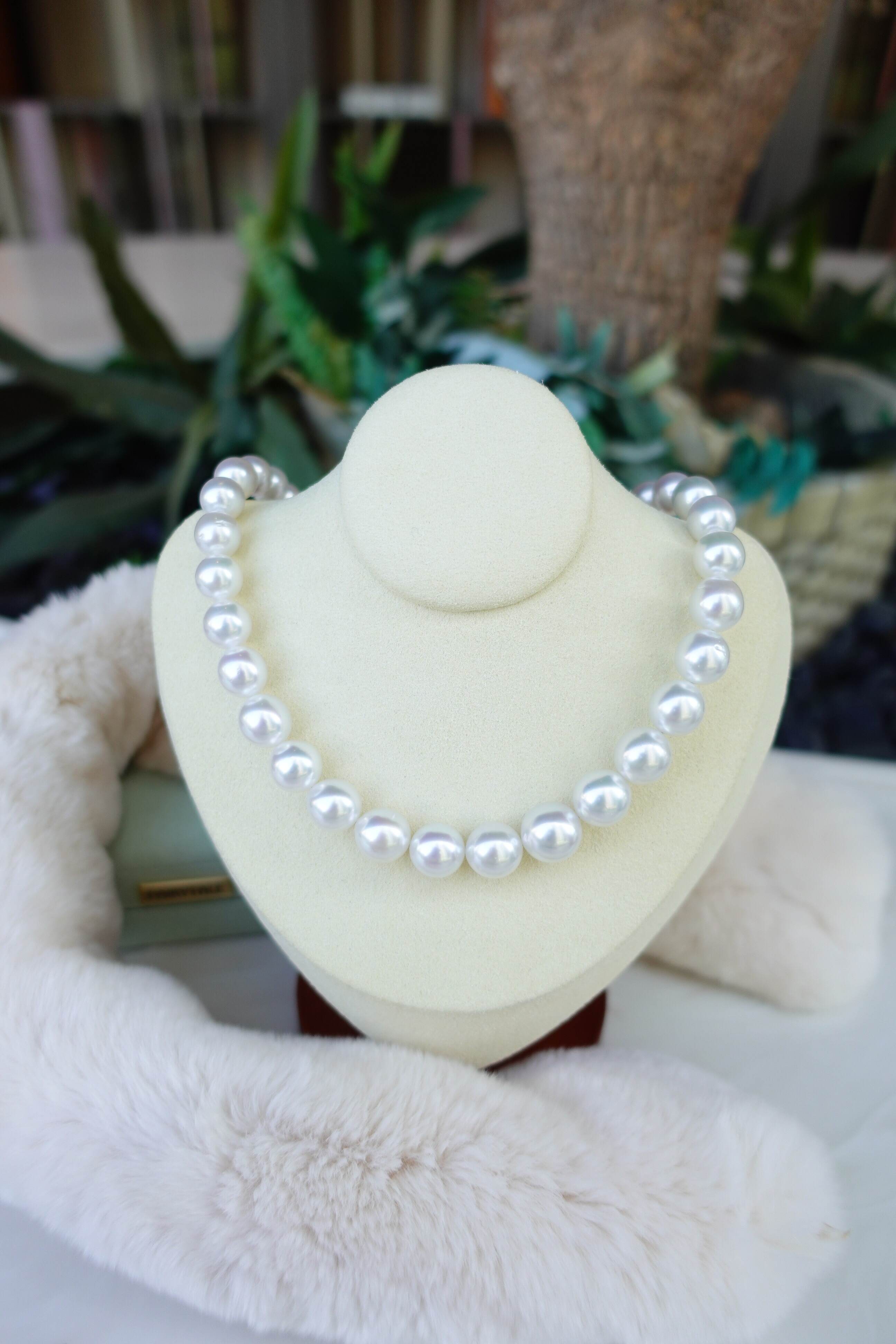 南洋白珠極光鳳凰串鍊 9-12mm (帶真科研證書)