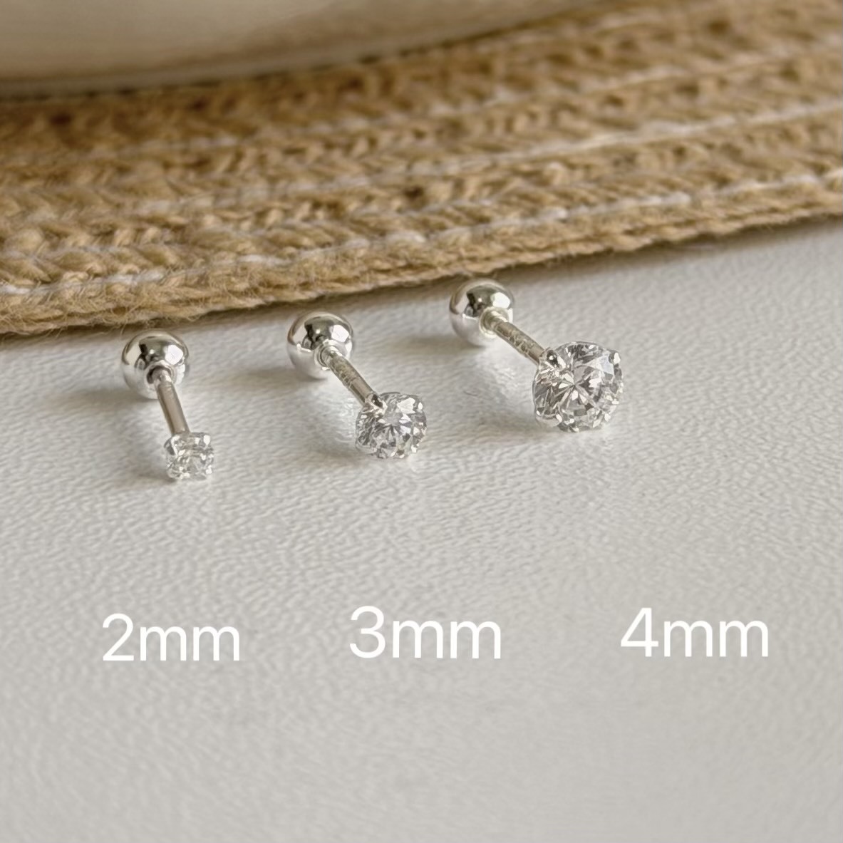 V262（小尺寸）基本單鑽純銀鎖針