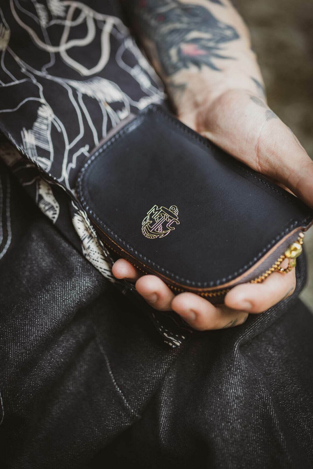 【METALIZE】M.S.C海錨系列 - 茶芯植鞣皮革拉鍊卡片夾