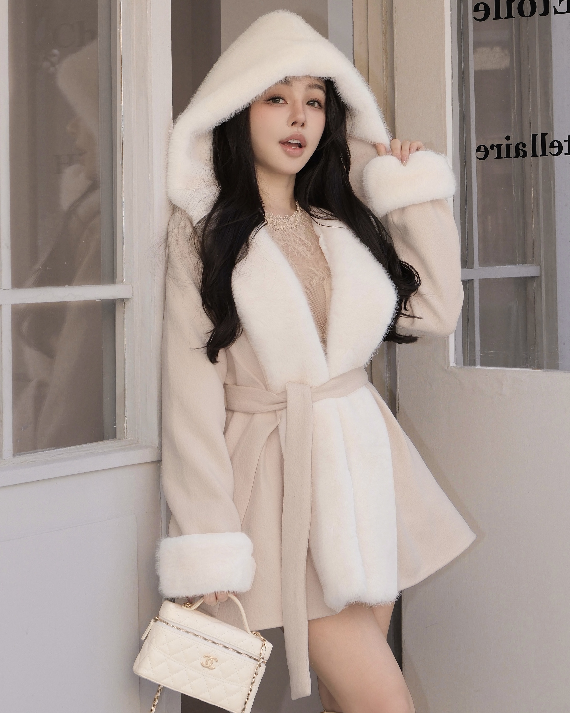 訂製-甜美毛翻領連帽收腰傘襬外套