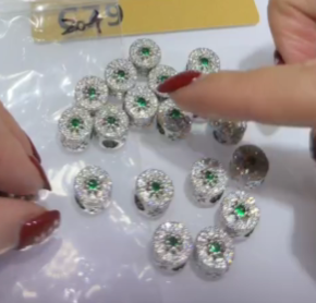 260124 - C79 14K金電鍍銀色圓形綠鑽隔珠1粒