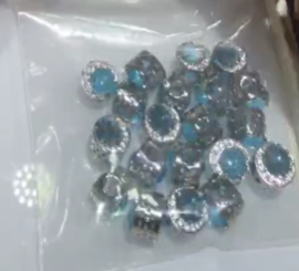 260124 - C81 14K金電鍍銀色月亮藍鑽隔珠1粒