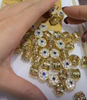 260124 - C86 14K金電鍍金色圓形藍寶石隔珠1粒