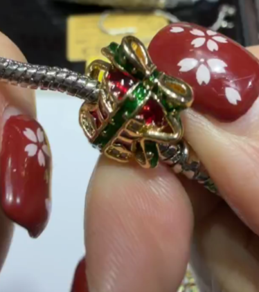 260124 - C98 14K金電鍍金色jinglebell隔珠1粒