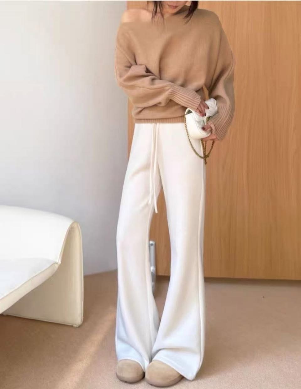 【爆炸瘦的厚棉挺料磨毛長腿喇叭褲】（現貨）