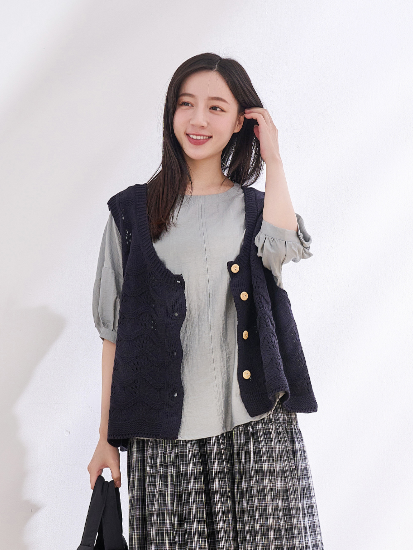 織紋排釦背心紋理抓褶上衣格紋細褶裙組合