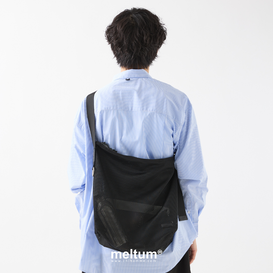 MESH SHOULDER BAG  輕量網布肩背包