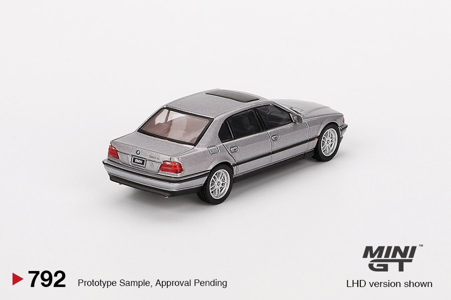 Mini GT 1/64 BMW 750IL Aspen Silver Metallic LHD