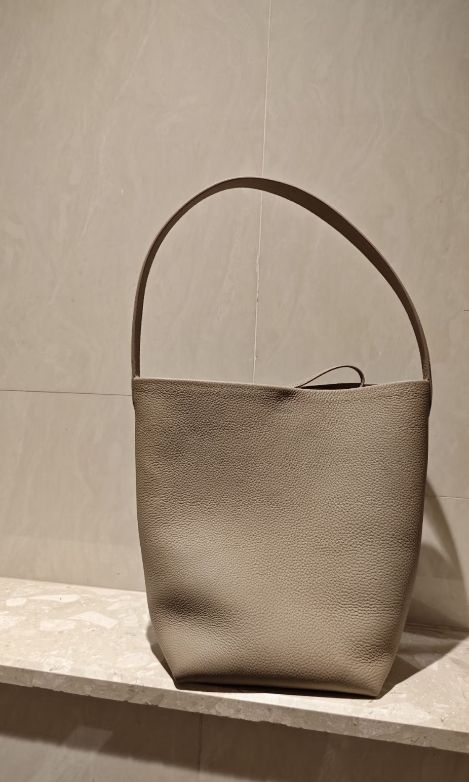 【2色入】The Row N/S Park Medium Tote Bag