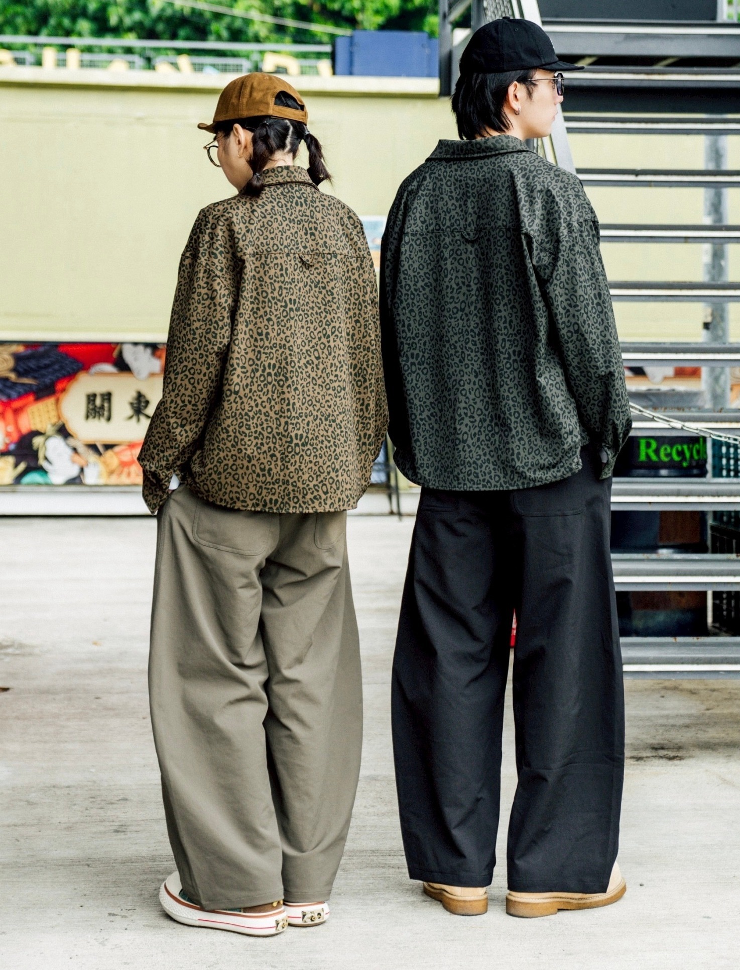 Dooupicks  完美版型頂級彈力素面彎刀長褲 日系選品 sb8023