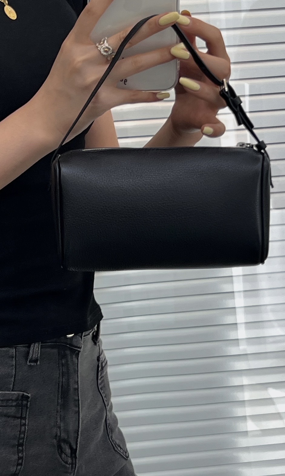 The Row 90s Bag 黑色