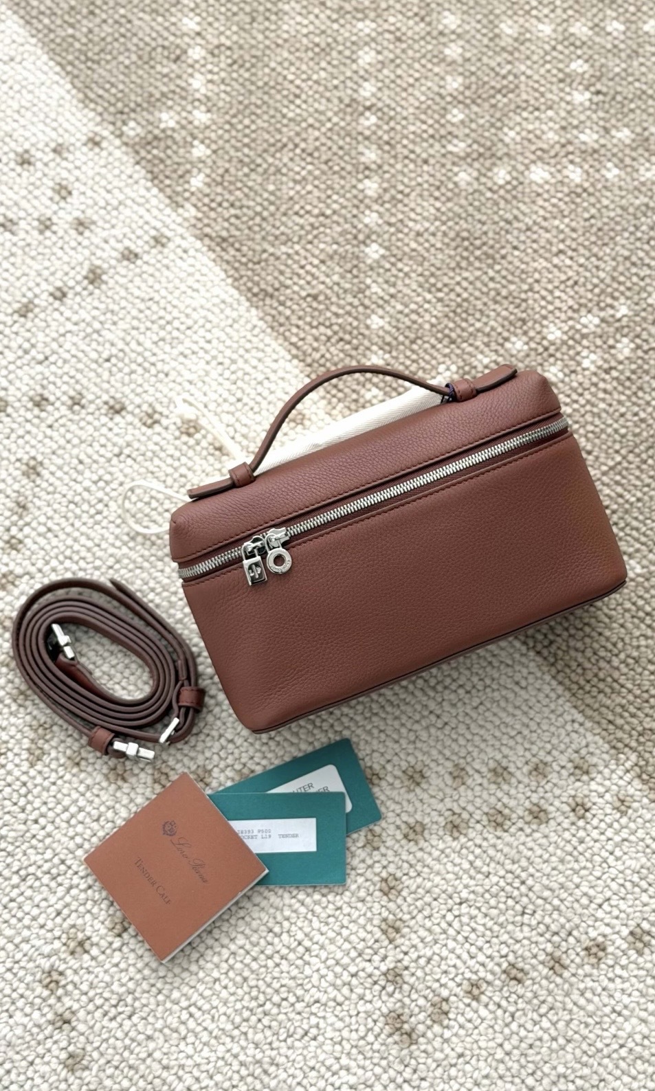 Loro Piana Extra Pocket LP19飯盒包 (二代扣) 楓葉紅