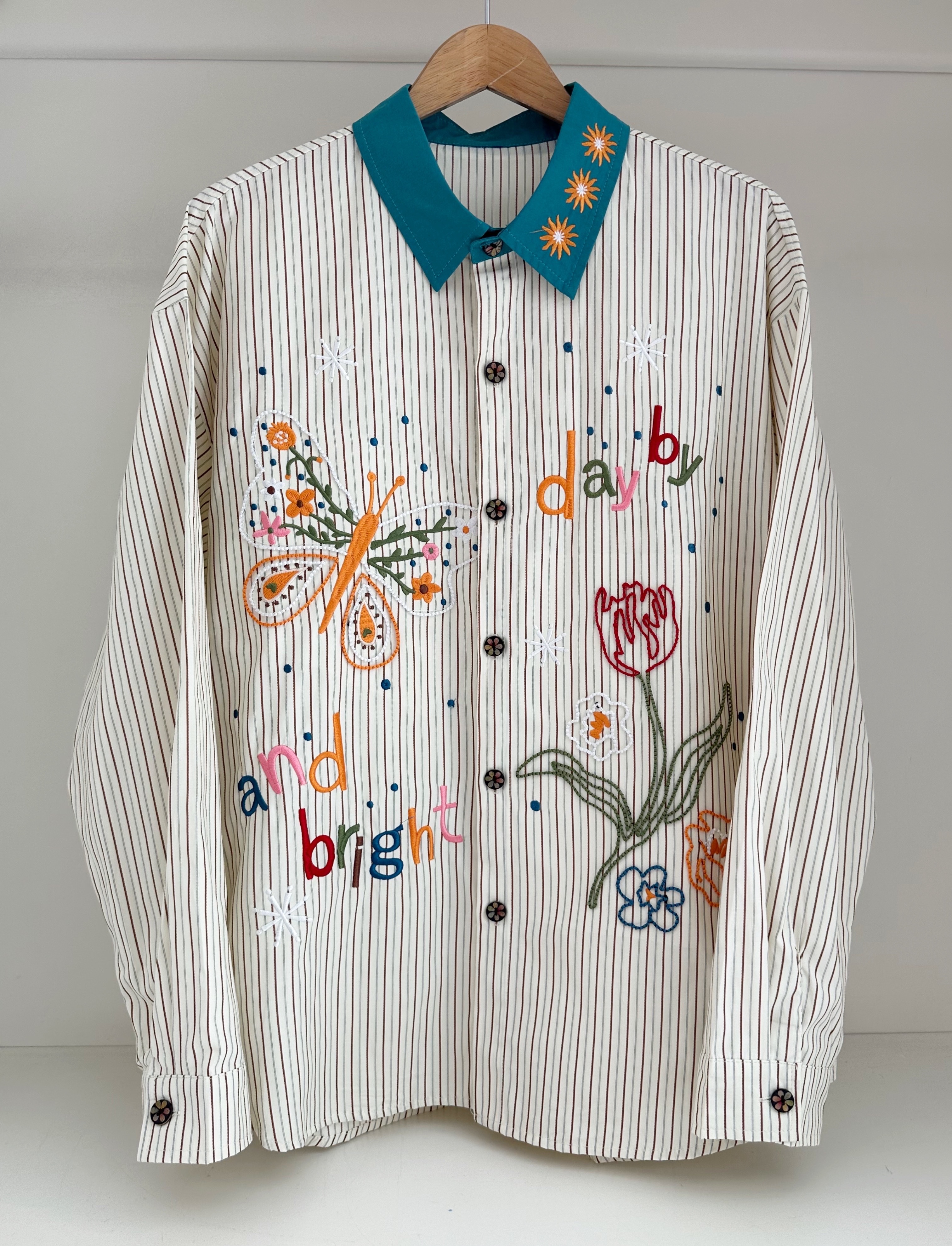 EMBROIDERED COLLAR STRIPED LONG SHIRT