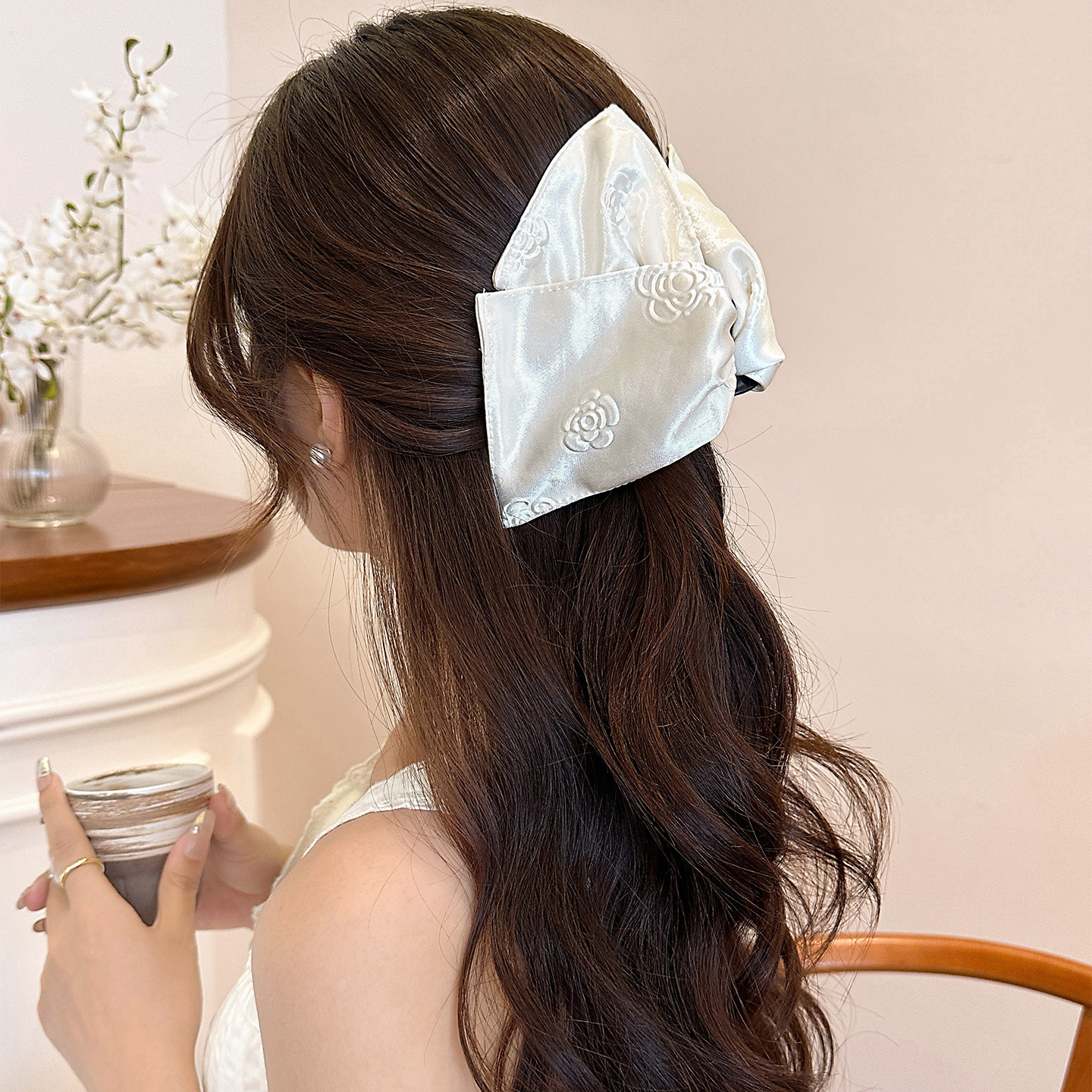 Embossed Vintage Satin Hepburn Triangle Hair Claw