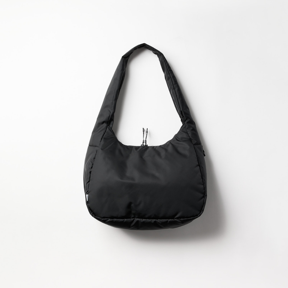 SOFT SHELL MESSENGER BAG 防潑水信使包