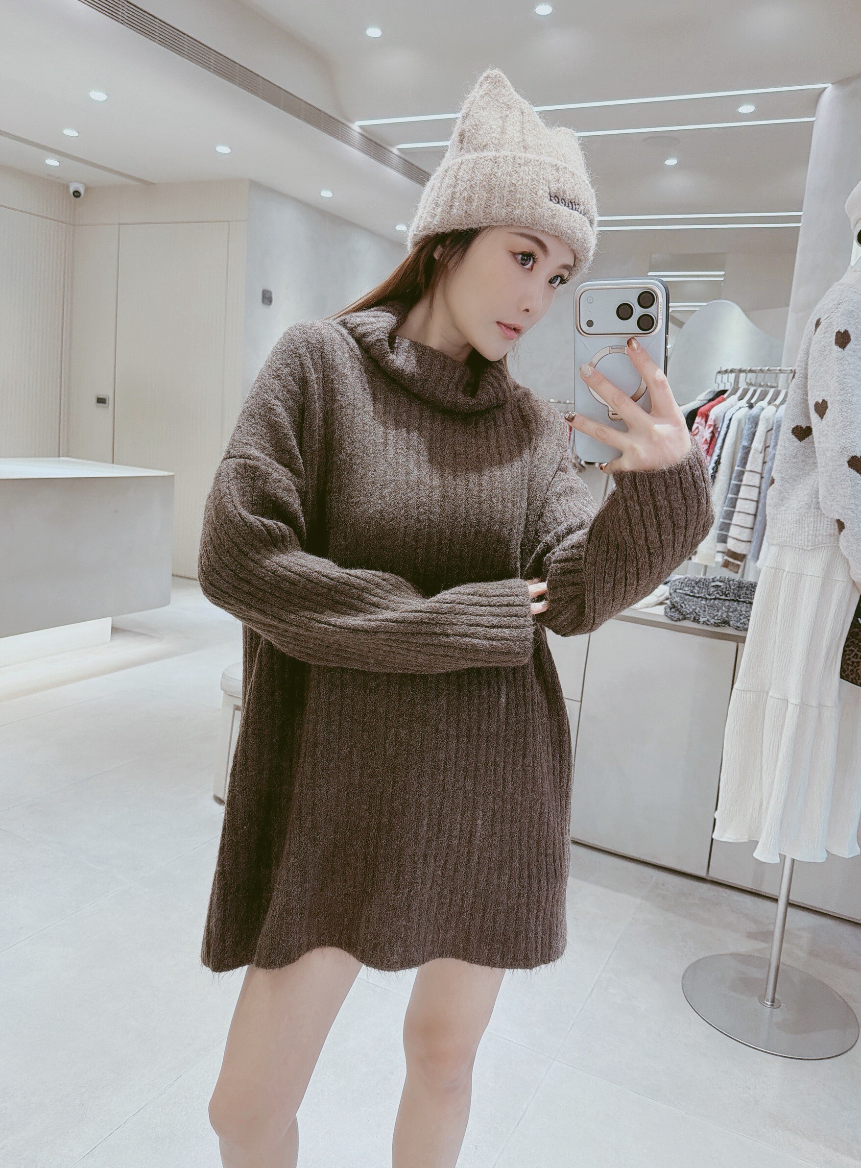 高領厚料坑紋長版針織衣