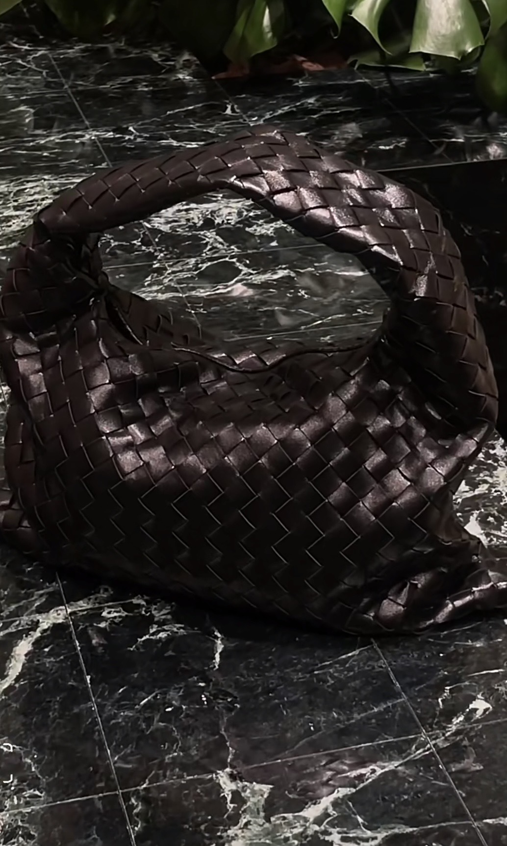 Bottega Venetta Hop 小號 朱古力色