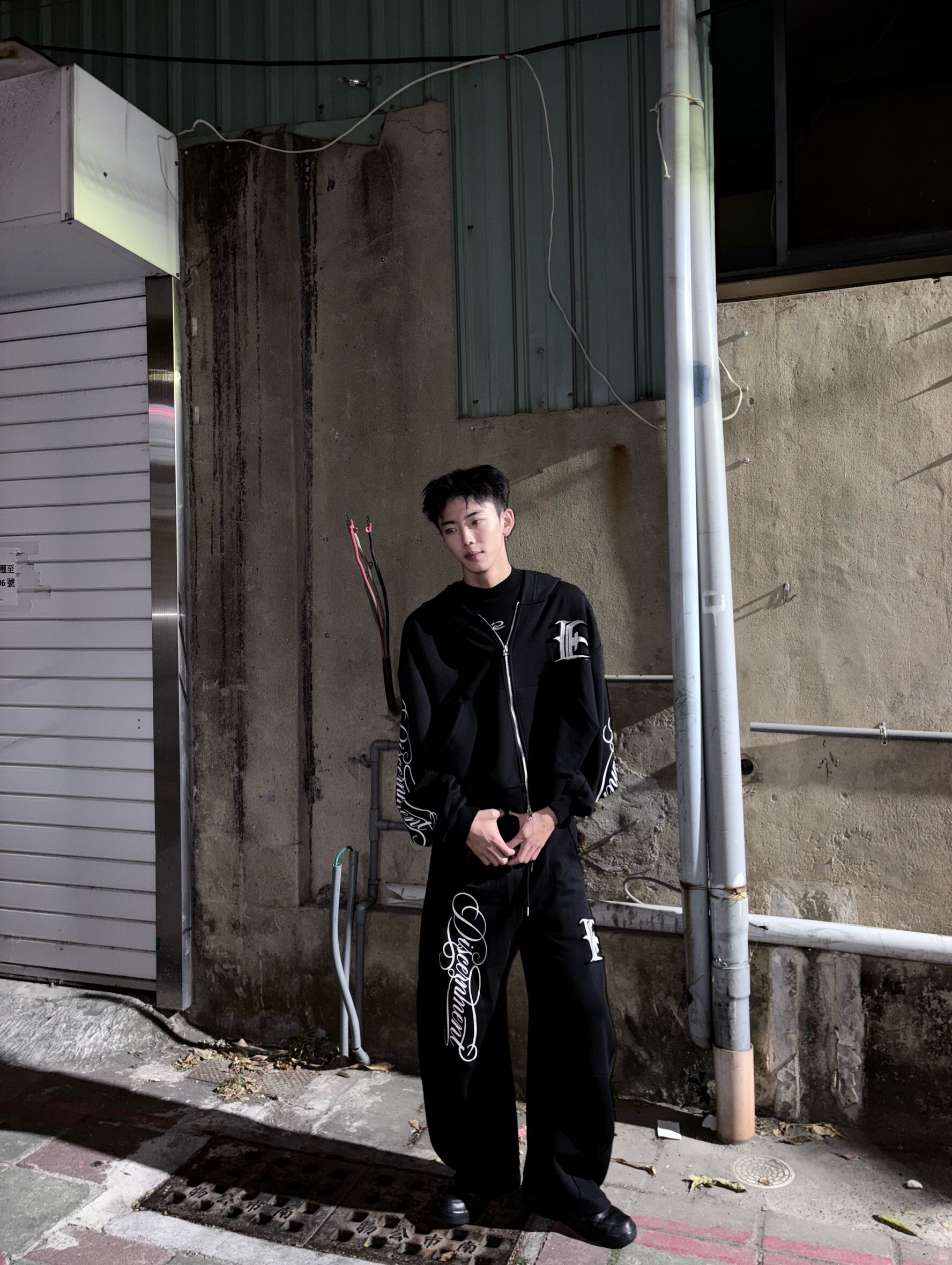 (GOAL) DCM x ECHO 貼布刺繡草寫 連帽外套 棉褲 套裝