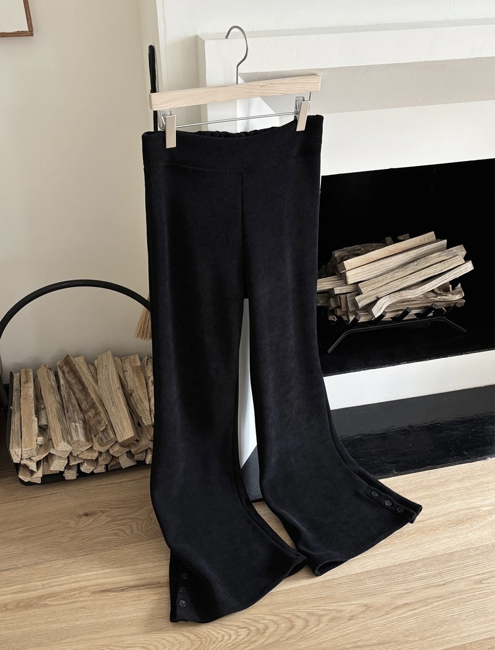 #228N692 -5kg 收藏肉肉，鈕扣小喇叭絨毛褲