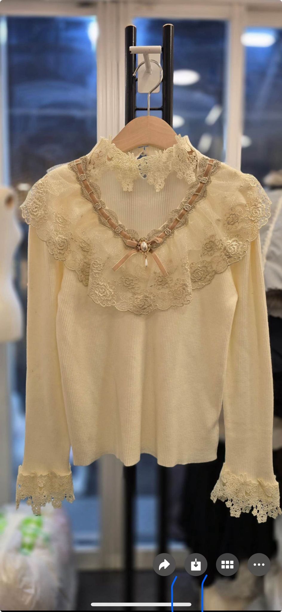 D11 胸 35-56長22 $419 (一口價)