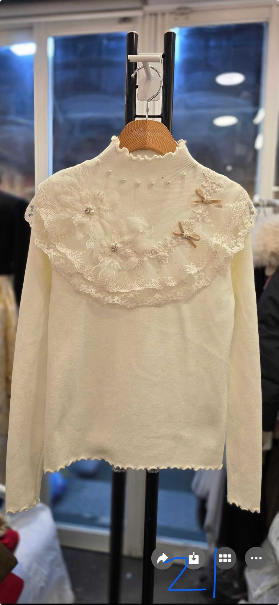 D21 胸 34-52 長21 $399 (一口價)