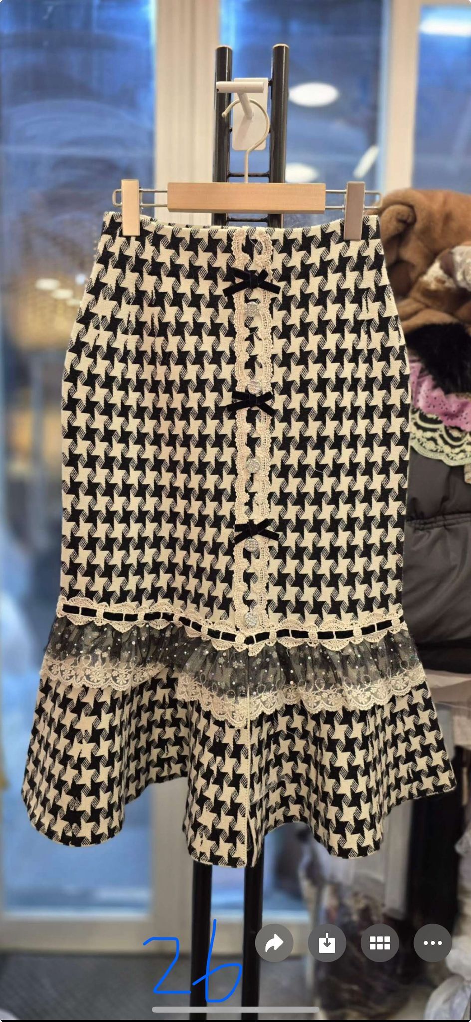 D26 腰25-36 Hip 34-44 長 29 $429 (一口價)