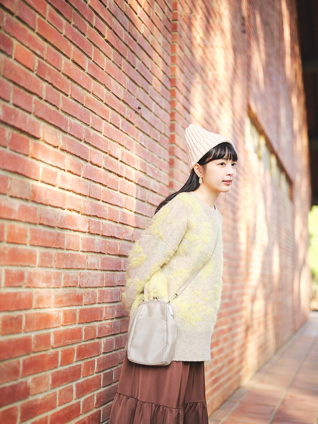 風信子說晚安！羽毛紗緹花毛衣(兩色-米)