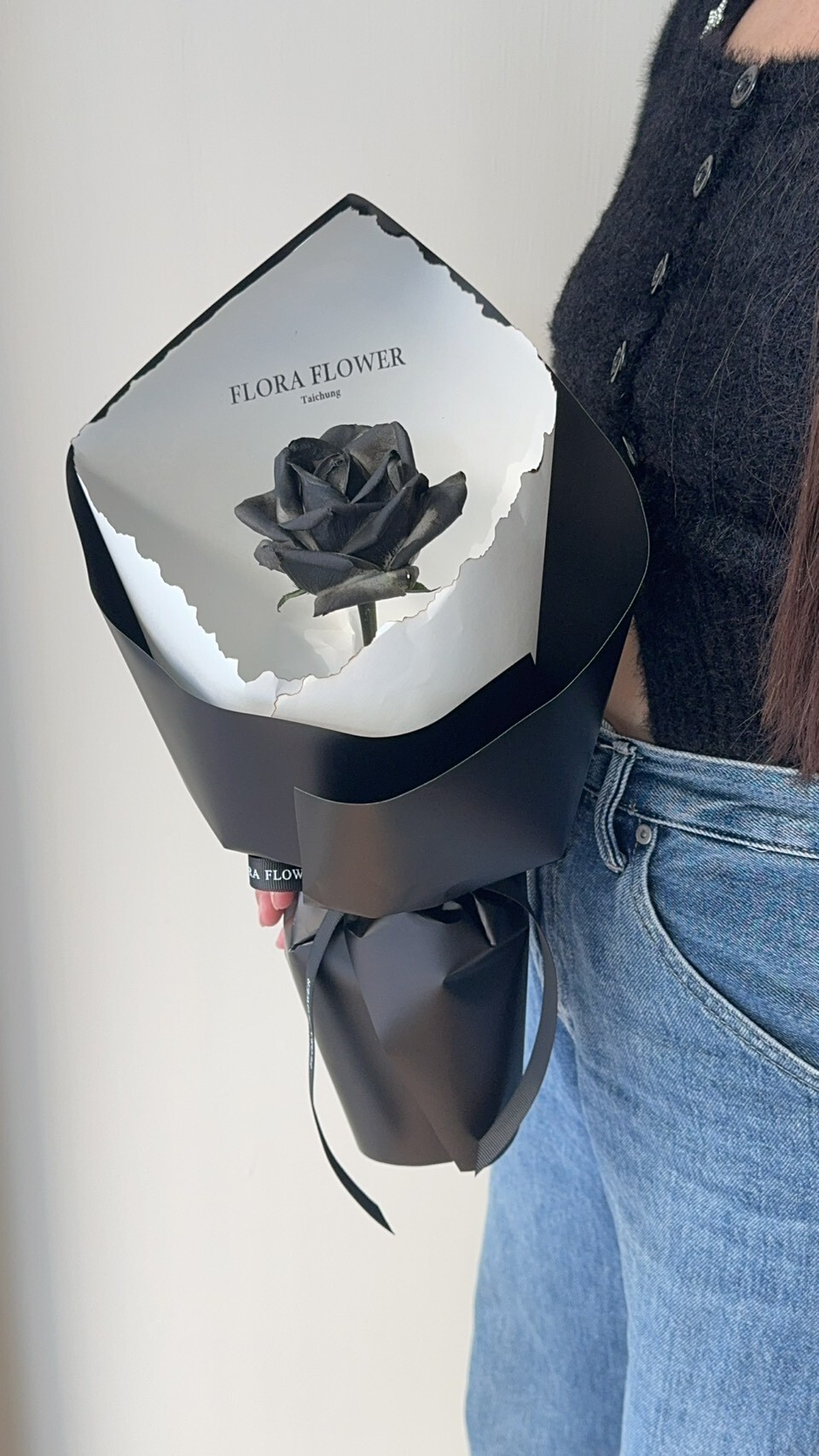 噴漆黑玫瑰 燒邊包裝鮮花