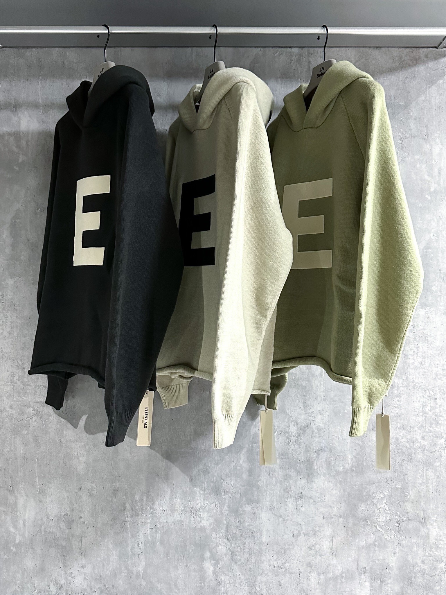 FOG ESSENTIALS 童款 大E針織帽T