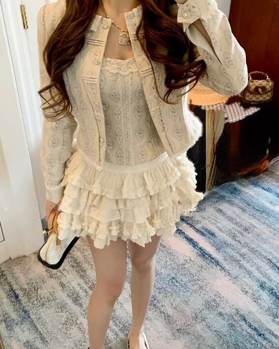 設計師家中古印花杏色元領外套+小可愛