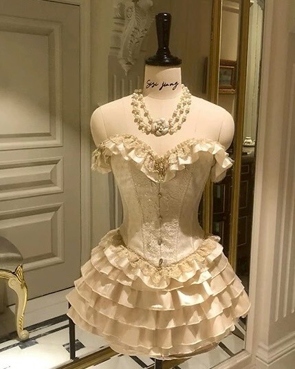 設計師家香檳金宮廷桃心領馬甲+香檳金芭蕾蛋糕裙